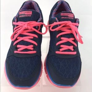 Sketchers Lightweight Gel Top Memory Foam Shoes